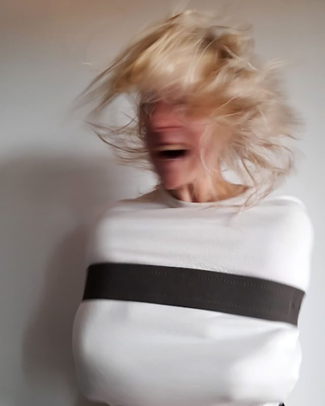 Zwangsjacke 1