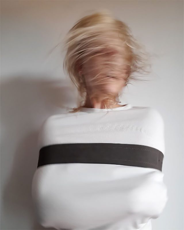 Zwangsjacke 3
